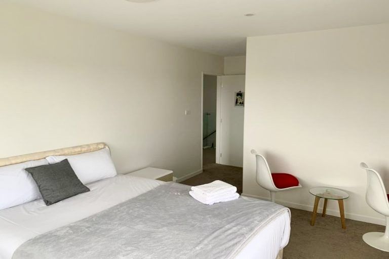 Photo of property in 50 Corricvale Way, Northcross, Auckland, 0630