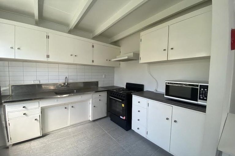 Photo of property in 9 Bond Crescent, Forrest Hill, Auckland, 0620