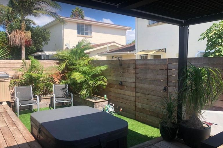 Photo of property in 2/8 Cecil Road, Milford, Auckland, 0620