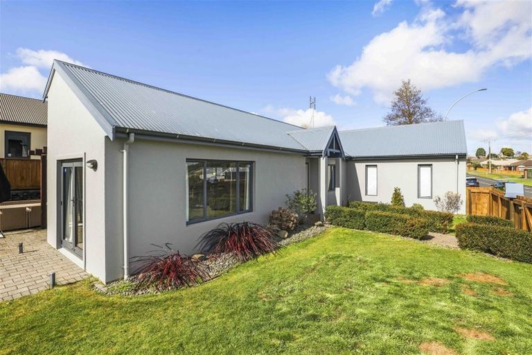 Photo of property in 54 Brymer Road, Grandview Heights, Hamilton, 3200