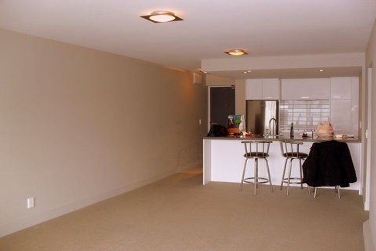 Photo of property in The Capital, 7/370 Oriental Parade, Oriental Bay, Wellington, 6011