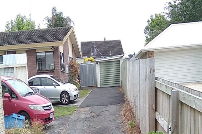 Photo of property in 2/974 Bank Street, Te Awamutu, 3800