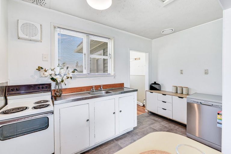 Photo of property in 21 Churchill Avenue, Maeroa, Hamilton, 3200