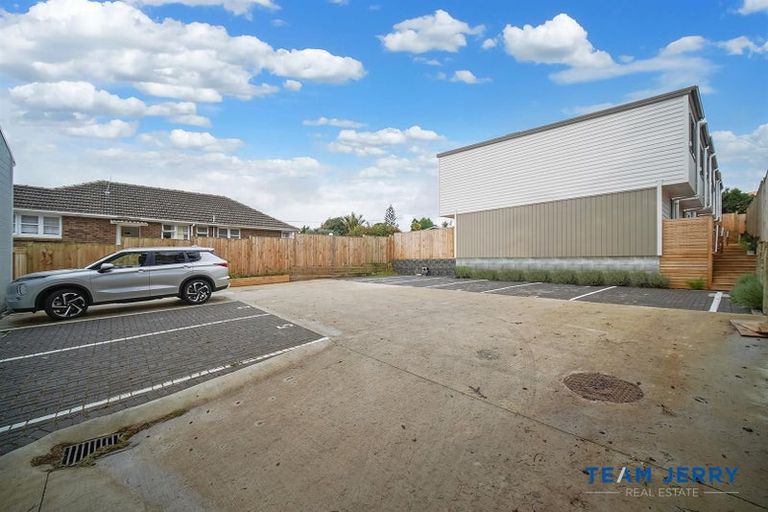 Photo of property in 7/24 Tomo Street, New Lynn, Auckland, 0600