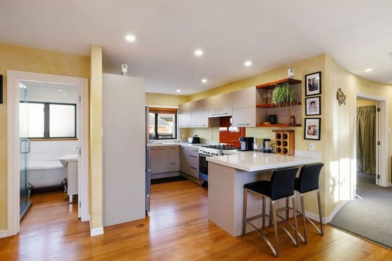 Photo of property in 16 Cranwell Place, Hillcrest, Hamilton, 3216