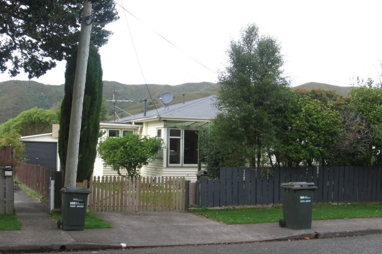 Photo of property in 14 Raymond Terrace, Fairfield, Lower Hutt, 5011
