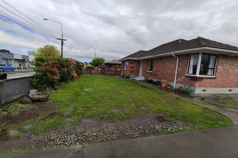 Photo of property in 2/15 Waimairi Road, Upper Riccarton, Christchurch, 8041