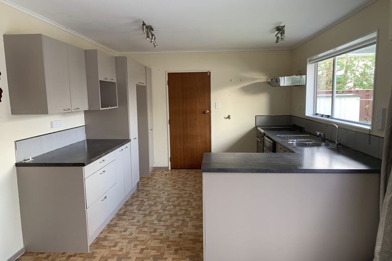 Photo of property in 19 Cassley Crescent, Papakowhai, Porirua, 5024