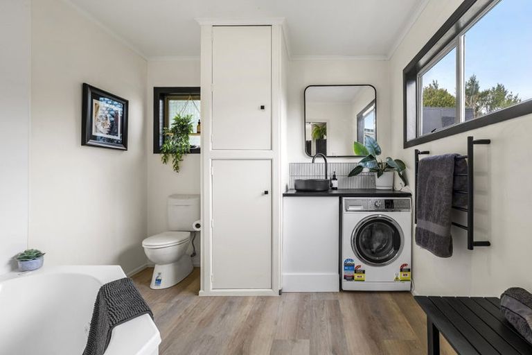 Photo of property in 4 Simon Road, Raglan, 3225