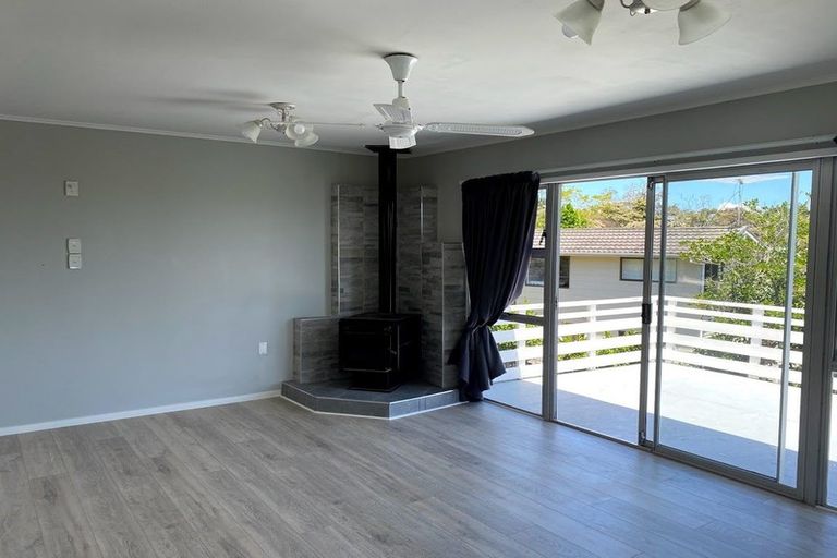 Photo of property in 12 Bryers Place, Bayview, Auckland, 0629