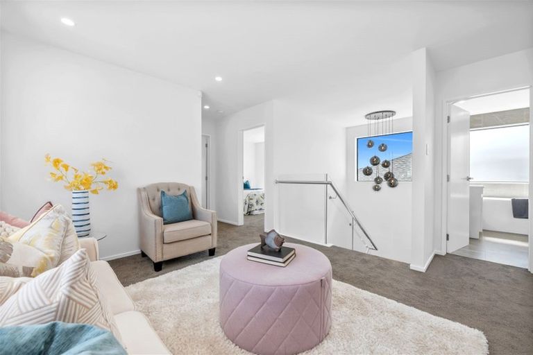 Photo of property in 36 Mcwhirters Farm Lane, Massey, Auckland, 0614