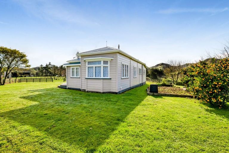 Photo of property in 2625 Ohura Road, Strathmore, Stratford, 4392