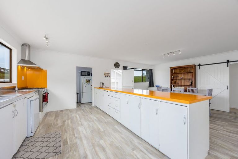 Photo of property in 3135 Kaipara Coast Highway, Glorit, Warkworth, 0984