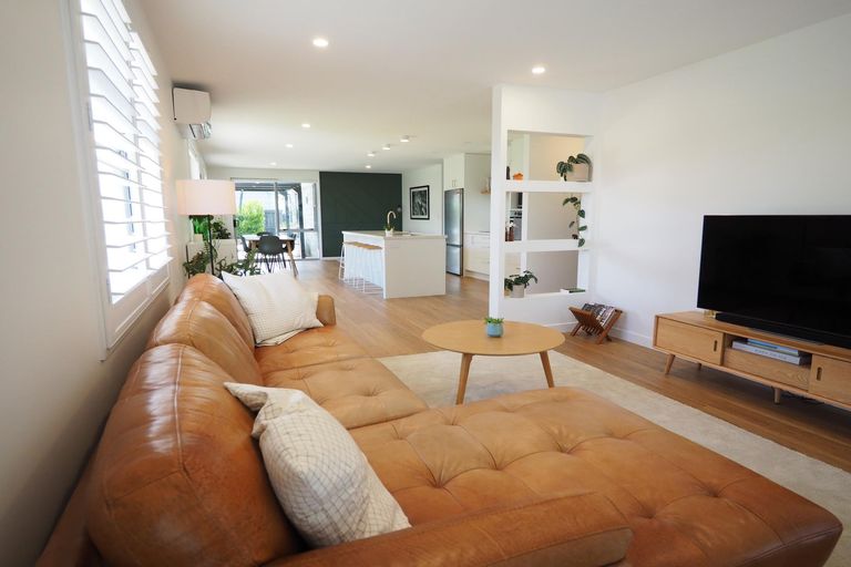 Photo of property in 12 Te Kio Crescent, Papamoa Beach, Papamoa, 3118