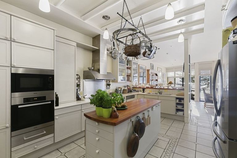 Photo of property in Trieste, 9/346 Oriental Parade, Oriental Bay, Wellington, 6011