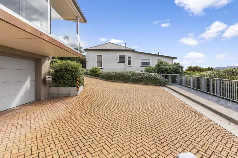 Photo of property in 82 Cliffs Road, Saint Clair, Dunedin, 9012