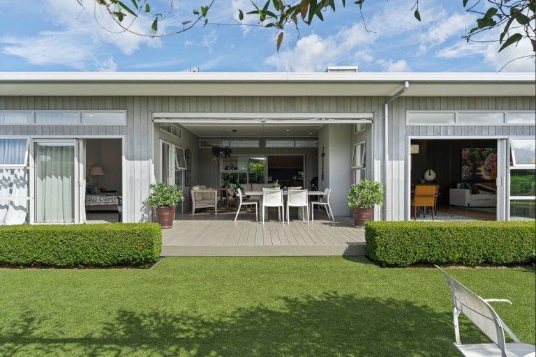 Photo of property in 10 Oystercatcher Lane, Point Wells, 0986