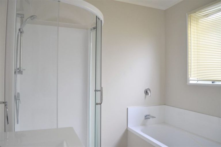 Photo of property in 10 Laurent Place, Kingston, Wellington, 6021