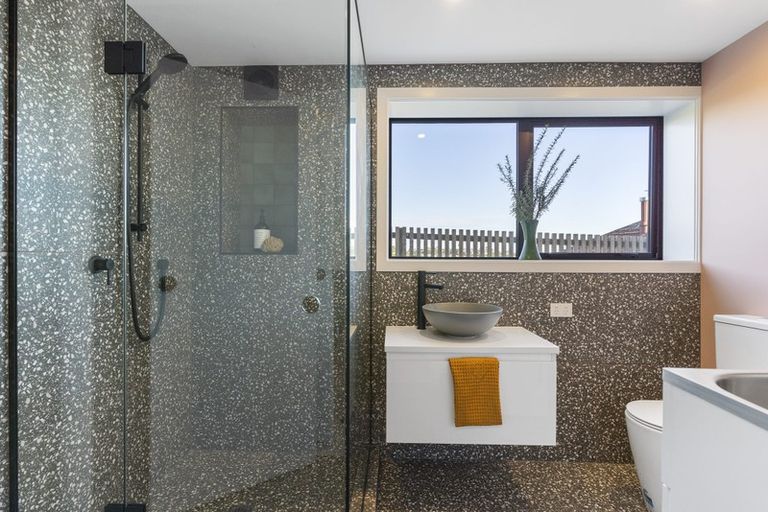 Photo of property in 71 Pah Road, Cockle Bay, Auckland, 2014