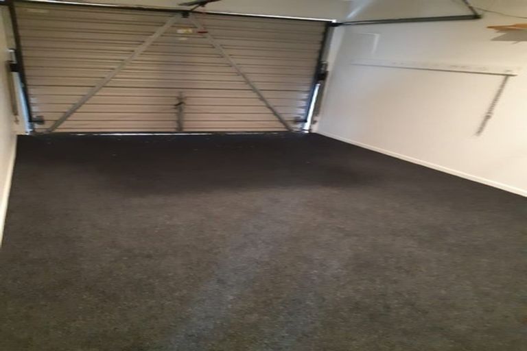 Photo of property in 2/43 Northcote Road, Northcote, Christchurch, 8052