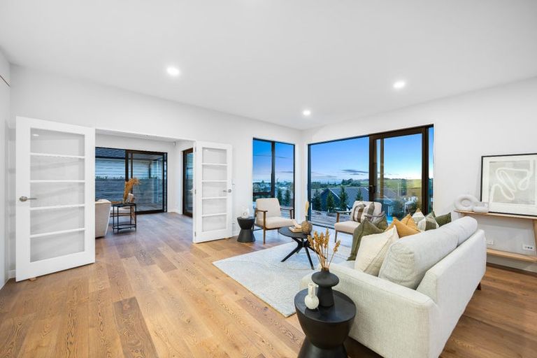 Photo of property in 15 Kumukumu Road, Long Bay, Auckland, 0630