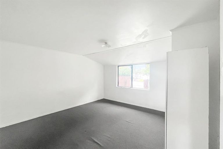 Photo of property in 16 Armada Drive, Ranui, Auckland, 0612