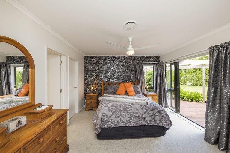 Photo of property in 234 Polson Hill Drive, Aokautere, Palmerston North, 4471