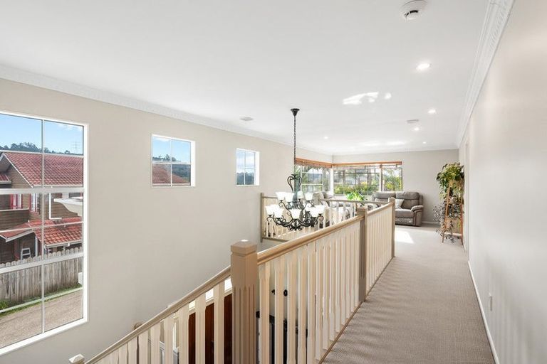 Photo of property in 8 Cuthill Close, Albany, Auckland, 0632