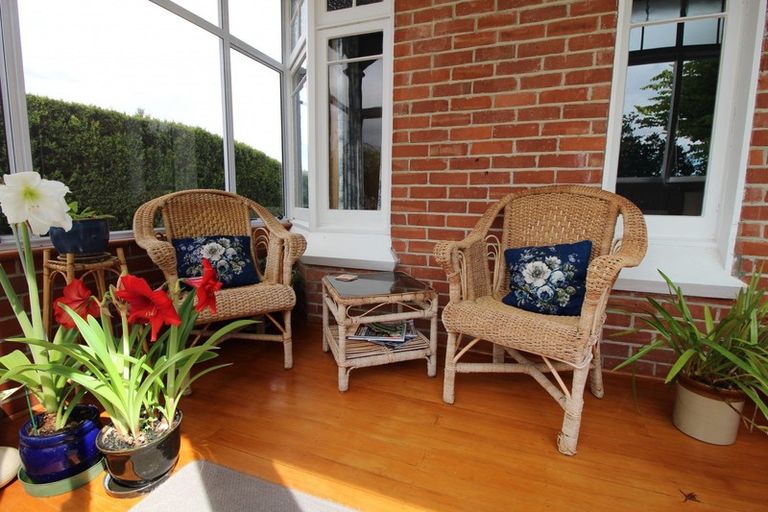 Photo of property in 49 Eglinton Street, Winton, 9720