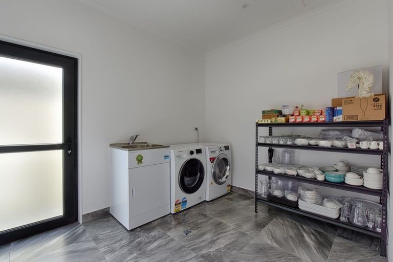 Photo of property in 71 Hokonui Drive, Gore, 9710