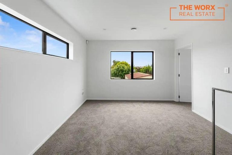 Photo of property in 70d Cargill Street, Papakura, 2110