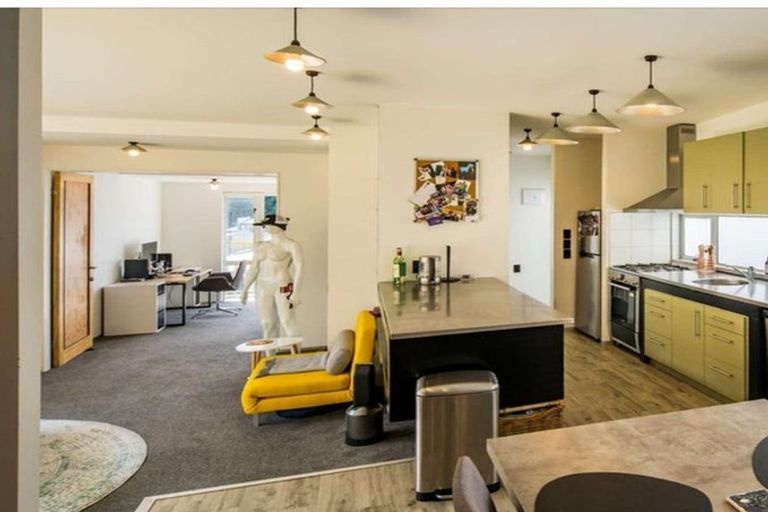 Photo of property in 14 Hanson Street, Mount Cook, Wellington, 6021