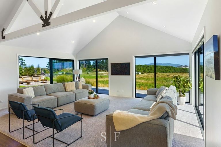 Photo of property in 48 Anderson Park Drive, Waikanae, 5036