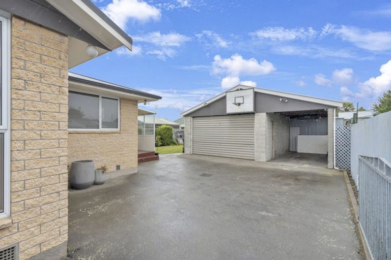Photo of property in 62 Oriana Crescent, Hornby, Christchurch, 8042