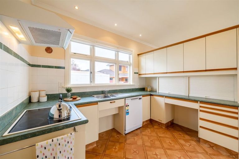 Photo of property in 57 Pohutukawa Street, Woburn, Lower Hutt, 5010