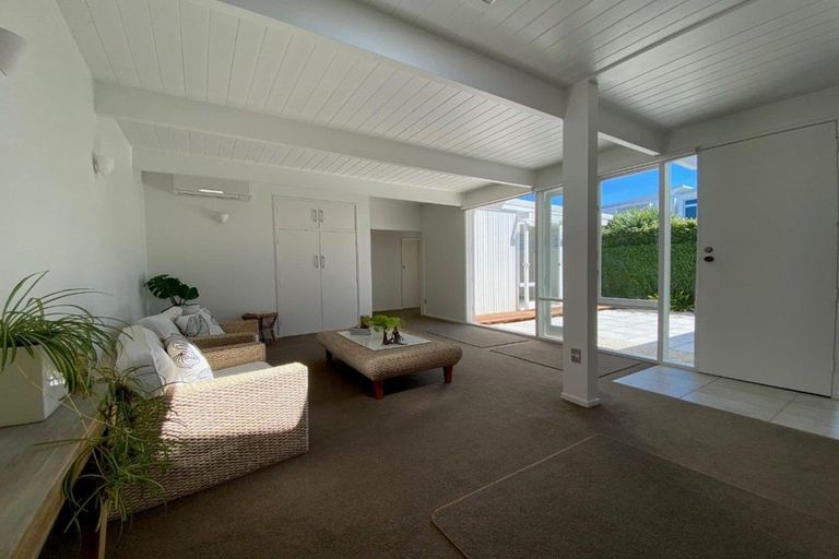 Photo of property in 3/252 Hurstmere Road, Takapuna, Auckland, 0622