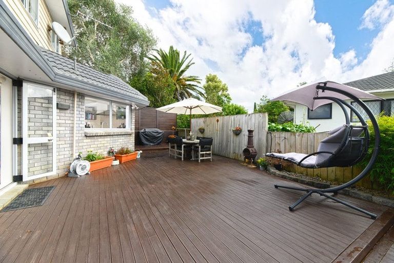 Photo of property in 2/27 Leicester Parade, Somerville, Auckland, 2014