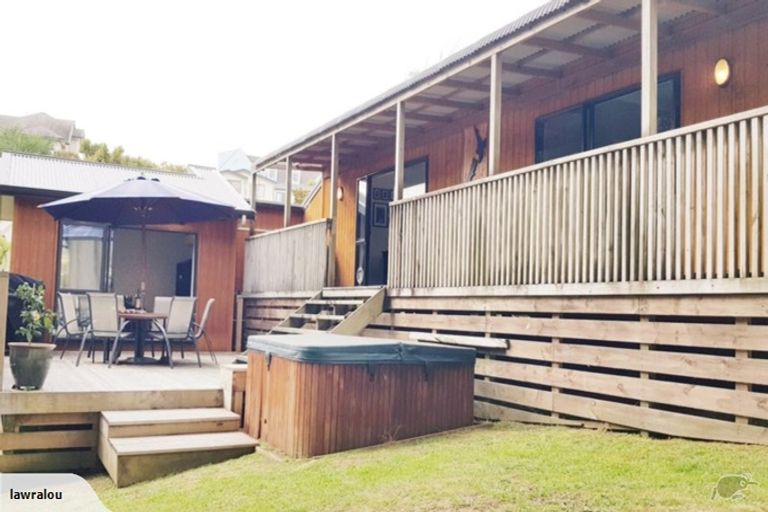 Photo of property in 49 Saunders Close, Whitby, Porirua, 5024