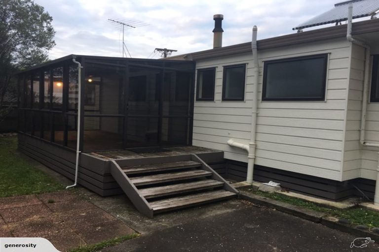 Photo of property in 9 Karawa Place, Kawakawa Bay, Papakura, 2585