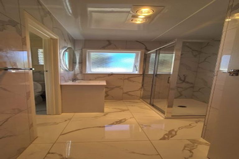 Photo of property in 6 Longburn Road, Henderson, Auckland, 0610