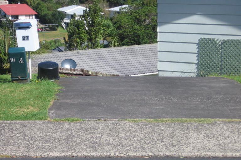 Photo of property in 27 Woodcote Drive, Glenfield, Auckland, 0629