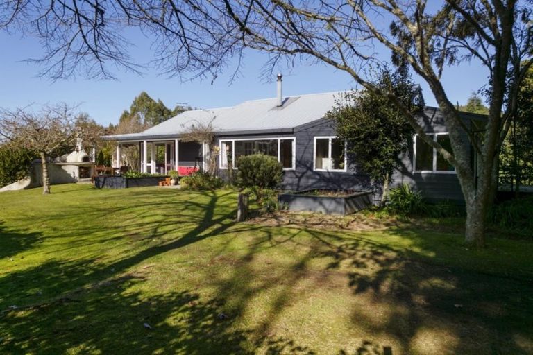 Photo of property in 255 Mapara Road, Acacia Bay, Taupo, 3385