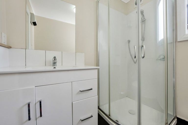 Photo of property in 2 Henry Street, Kilbirnie, Wellington, 6022