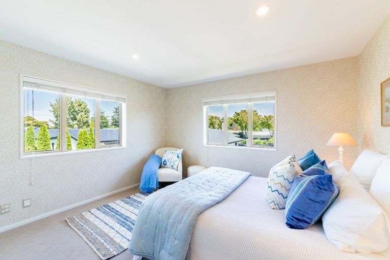 Photo of property in 16a Hadlow Place, Burnside, Christchurch, 8041