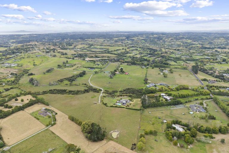 Photo of property in 11 Bobs Way, Dairy Flat, 0792