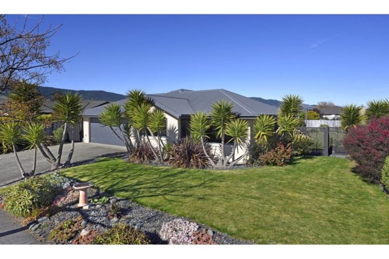 Photo of property in 31 Monaco View, Stoke, Nelson, 7011