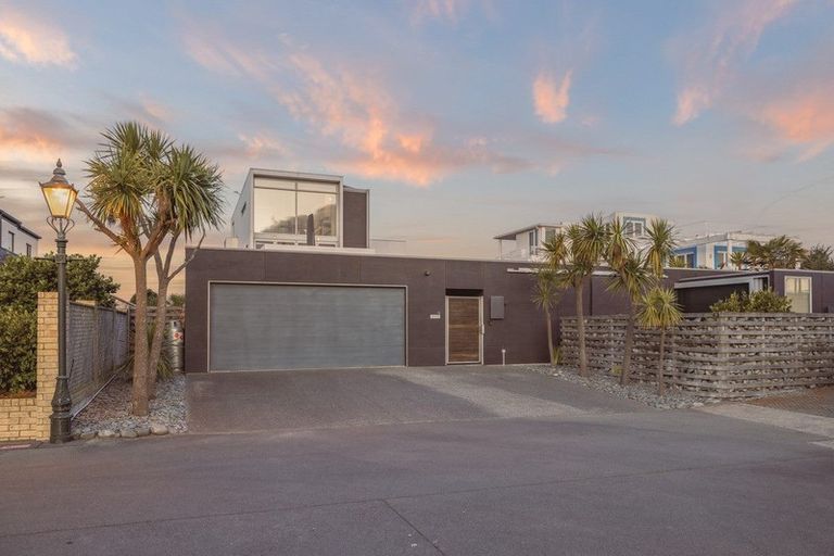 Photo of property in 14 Driftwood Lane, Waimairi Beach, Christchurch, 8083