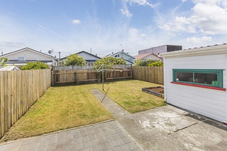 Photo of property in 12 Cockburn Street, Kilbirnie, Wellington, 6022