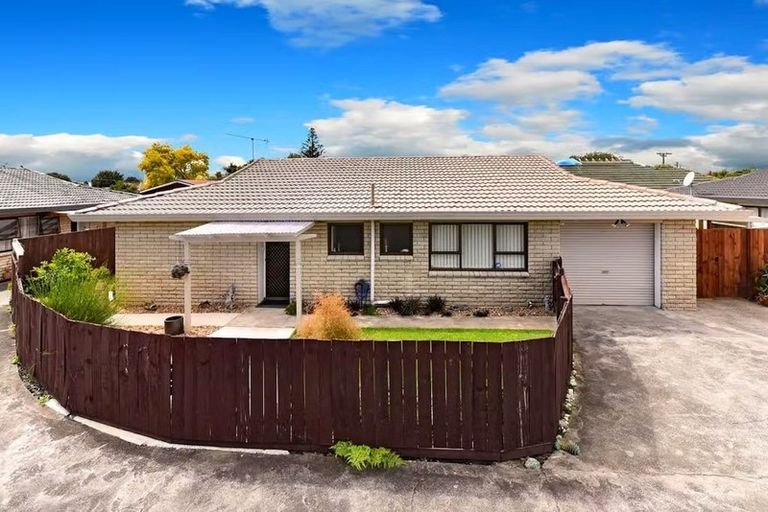 Photo of property in 42b Hoteo Avenue, Papatoetoe, Auckland, 2025