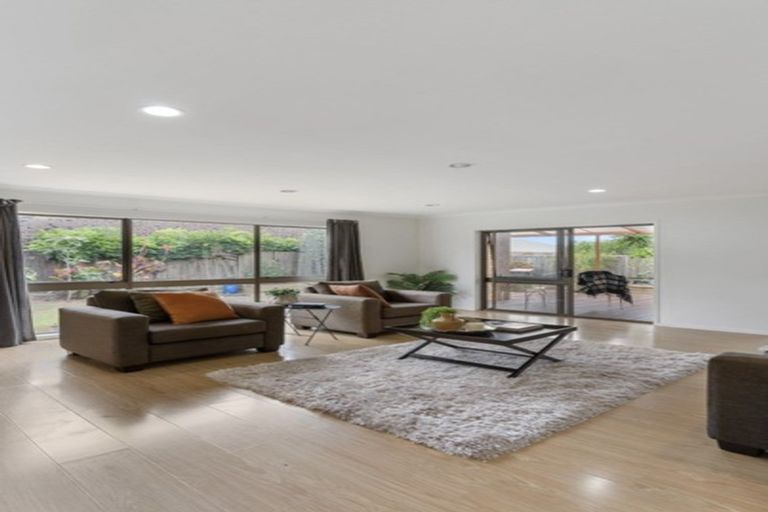 Photo of property in 4 Baronie Court, Half Moon Bay, Auckland, 2012